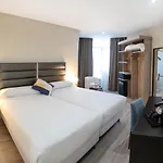 Pasarela 4* Sevilla