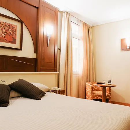 Pasarela Hotel 4*