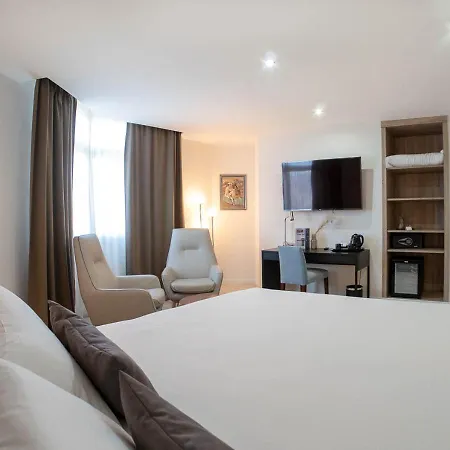 Pasarela Hotel 4*