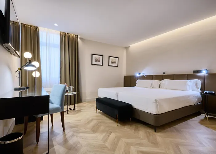 Pasarela Hotel 4*